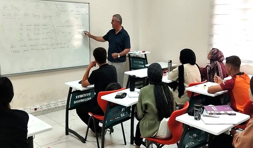 Süleymanşah Gençlik Merkezi’nde yaz dönemi dersleri başladı!