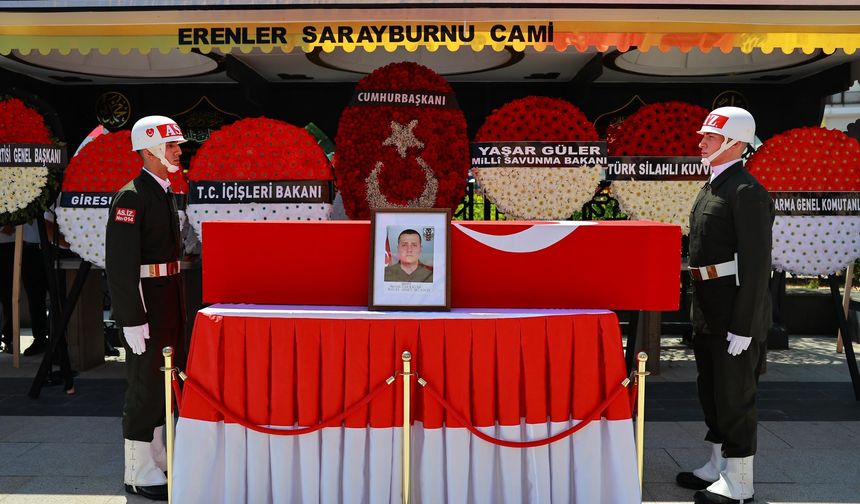 Şehit İkmal Er Semih Erdoğan gözyaşları ile uğurlandı