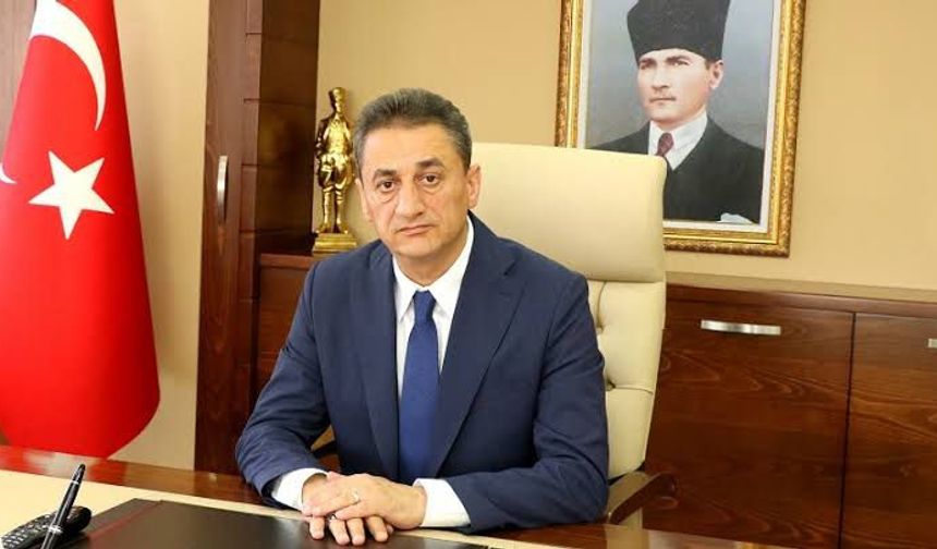 Rizeli Vali ailesi ile kaza geçirdi