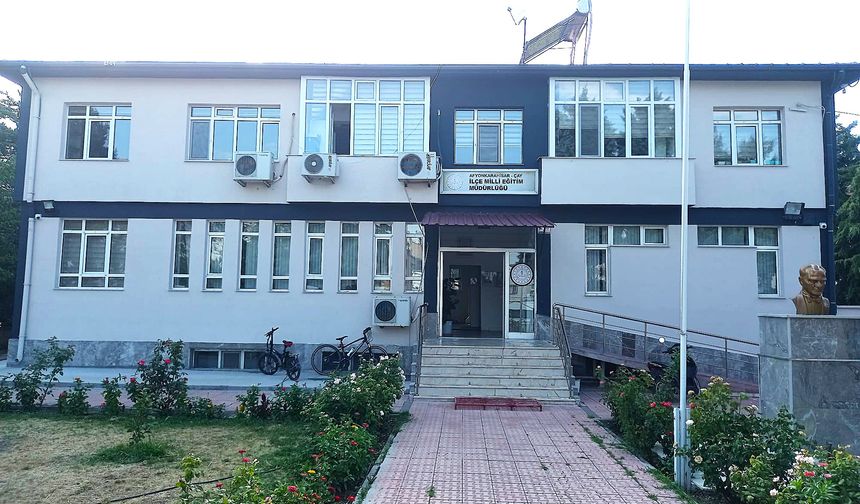 Çay’da liseye geçiş başarısı sevindirdi