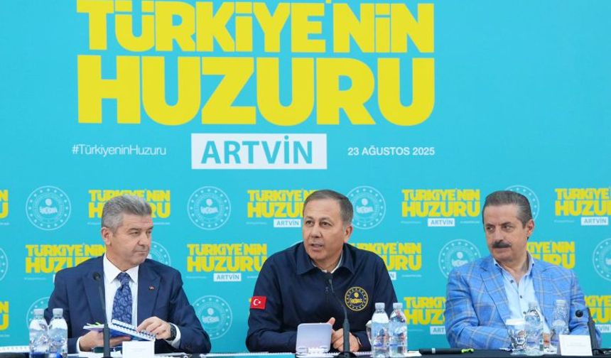 İçişleri Bakanı Ali Yerlikaya Artvin’de huzur ve güvenlik toplantısına katıldı