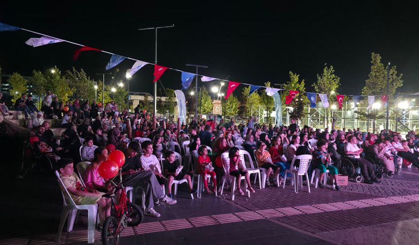 Kocaeli Büyükşehir’den kitapseverlere film molası