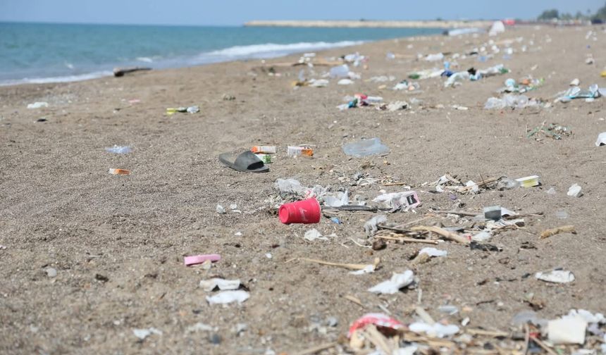 Kumköy Sahili'nde barakalar gitti, çöplük kaldı