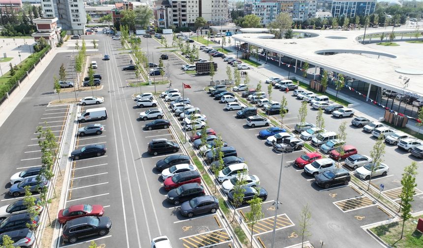İzmit Milli İrade’de park et, devam et, çok tuttu