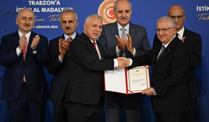 Trabzon’un İstiklal Madalyası 101 yıl sonra teslim edildi