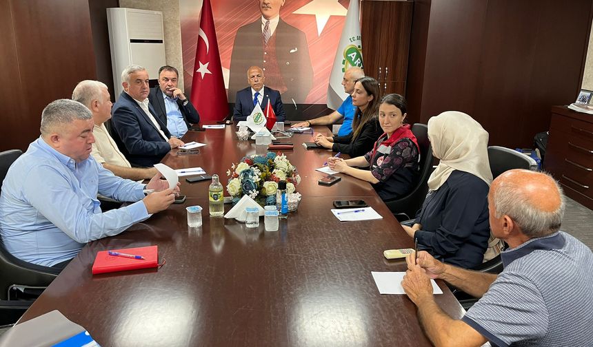 Artvin'de, balın kilogramı bin 500 lira olarak belirlendi