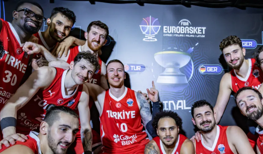 12 Dev Adam tarihi zaferin eşiğinde: Finalde rakip Almanya