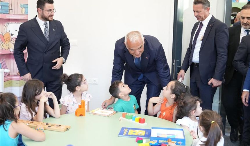 Kayseri'de 20.000 Kitaplık Kültür Adası