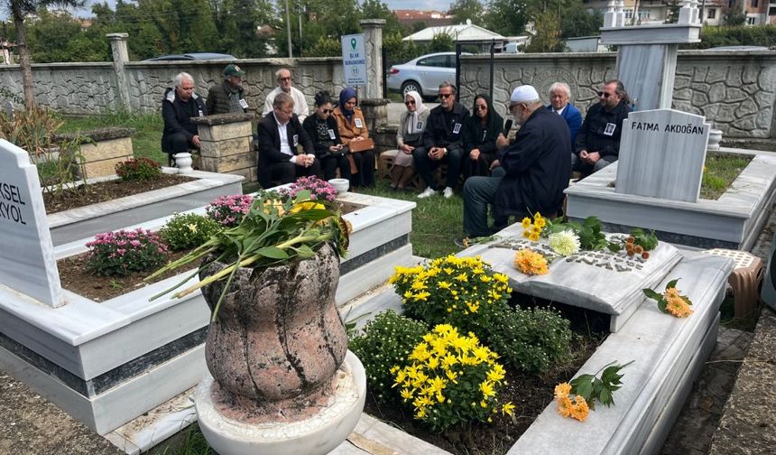 Milli Eğitim Bakanı Akyol Düzce'de mezarı başında anıldı