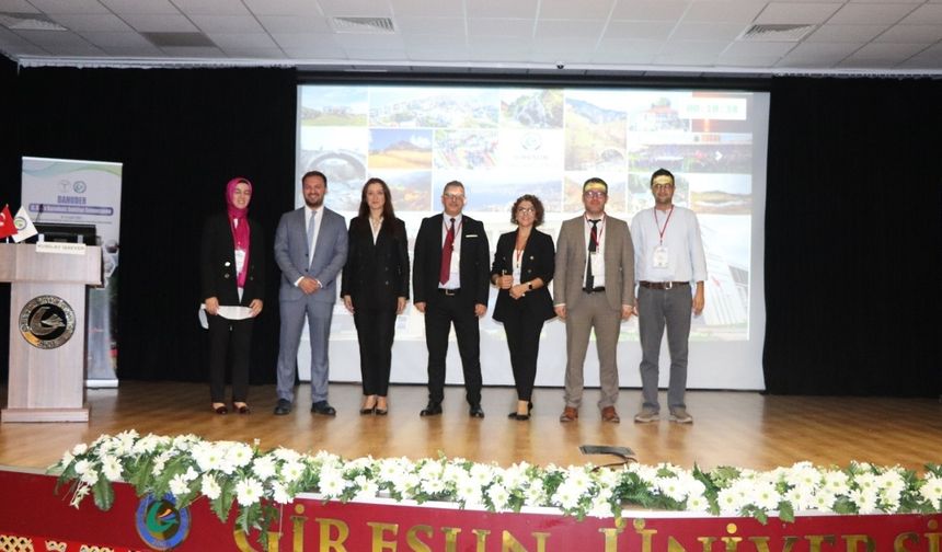 Giresun’da 300 hekim, DAHUDER 2. Doğu Karadeniz Dahiliye Sempozyumu’nda buluştu