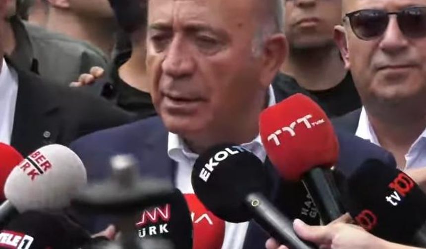 Gürsel Tekin İstanbul İl Başkanlığı binasının önüne geldi