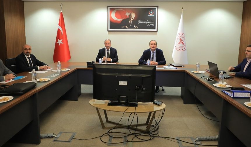 Sağlık profesyonellerinin talepleri KİK Toplantısında konuşuldu