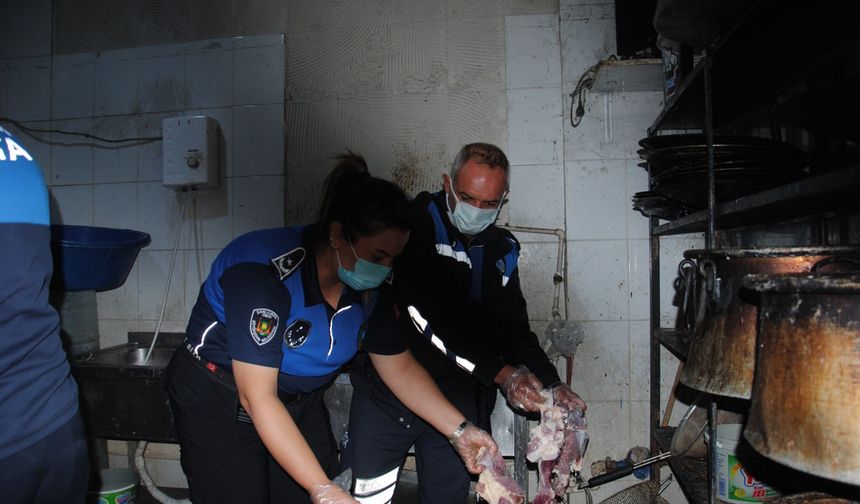 Şanlıurfa’da bozulmuş 1 ton et imha edildi