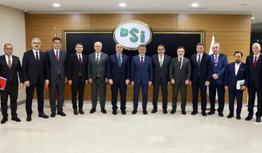 MHP Adana Heyeti Ankara’da Bakanlarla görüştü