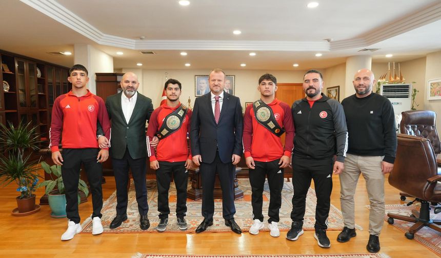 Amasyalı dünya şampiyonu güreşçilerden RTÜK’e ziyaret