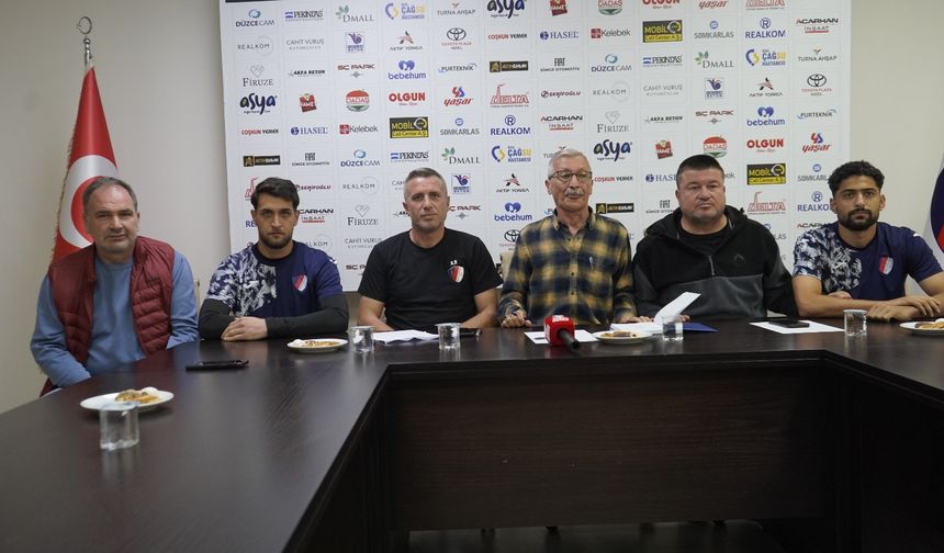 Düzcespor her hafta salı günü basının karşısına çıkıyor