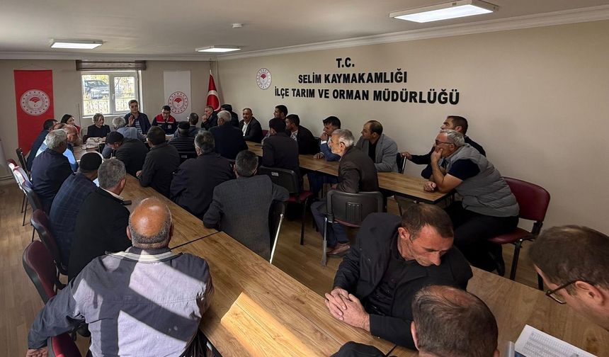 Selim’de muhtarlara yönelik 'Genel Tarım Sayımı Bilgilendirme' toplantısı düzenlendi