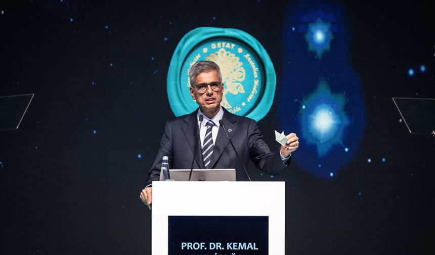 Bakan Memişoğlu'ndan duygusal mesaj: Küçücük kâğıttan gemi kocaman yürekleri taşıyor!