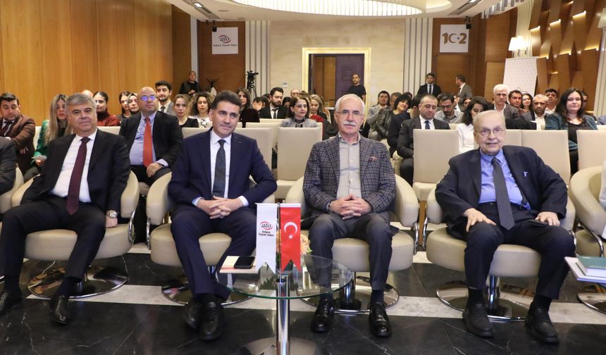 Cebri İcra Kanunu Taslağı paneli ATO'da yapıldı...