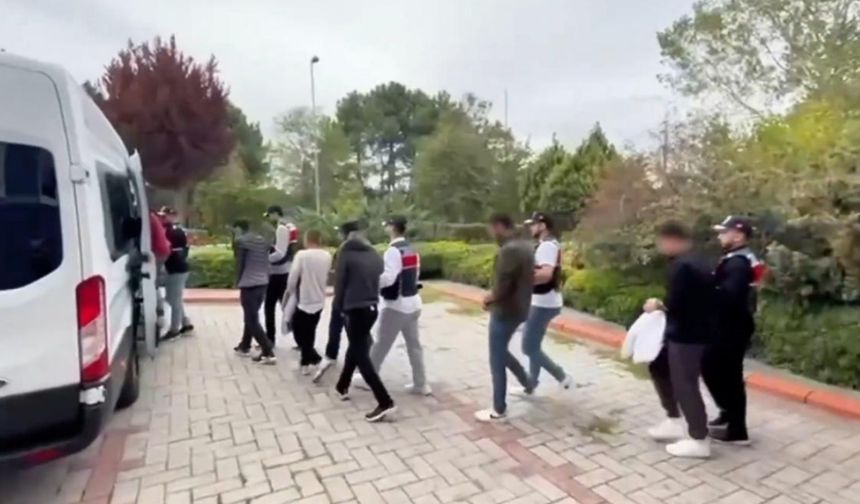 PTT ve HGS adıyla yanıltıcı SMS’lerle dolandırıcılık: 12 şüpheli yakalandı