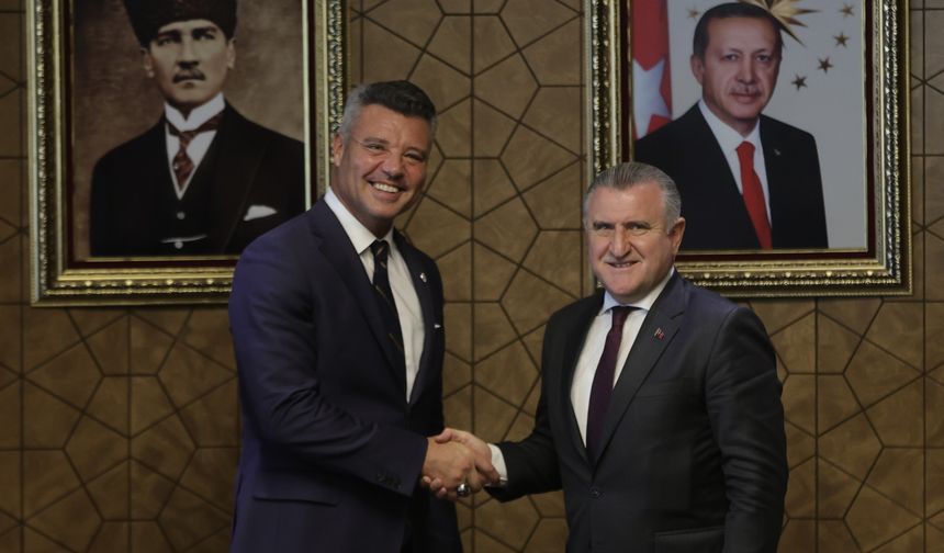 Bakan Bak Fenerbahçe yönetimini kabul etti