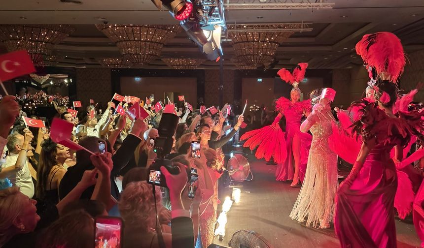 Cumhuriyet’in 102. Yılında Türk Eğitim Derneği’nden anlamlı balo