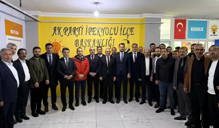 AK Parti İpekyolu İlçe Başkanlığı'nın yeni binasının açılışı törenle yapıldı