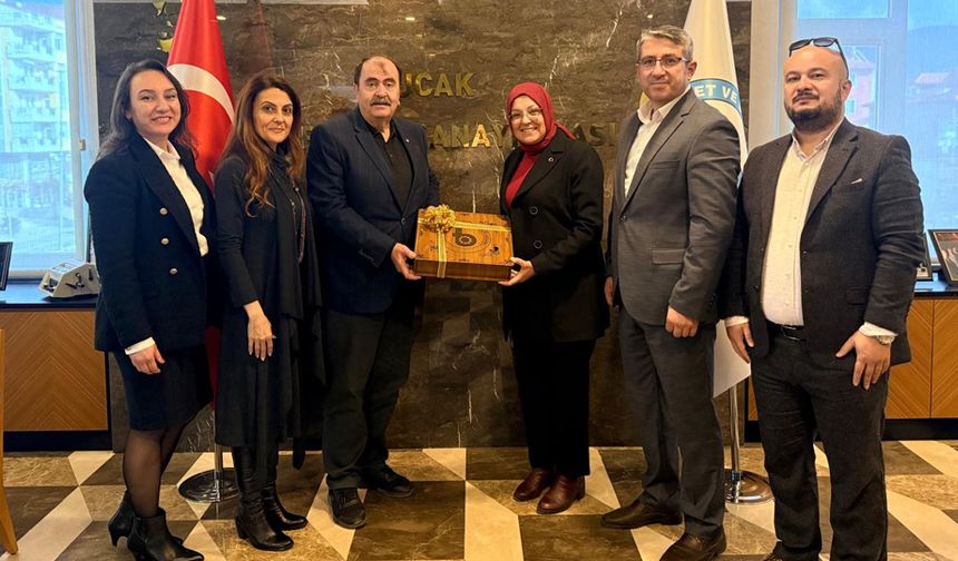 Oğuzhan Kız Lisesi’ si Bucak TSO' nı ziyaret etti