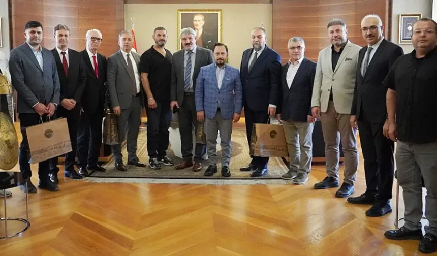 Adana’dan Londra’ya, ‘Gençlik Atlası Uzman Projesi” köprüsü