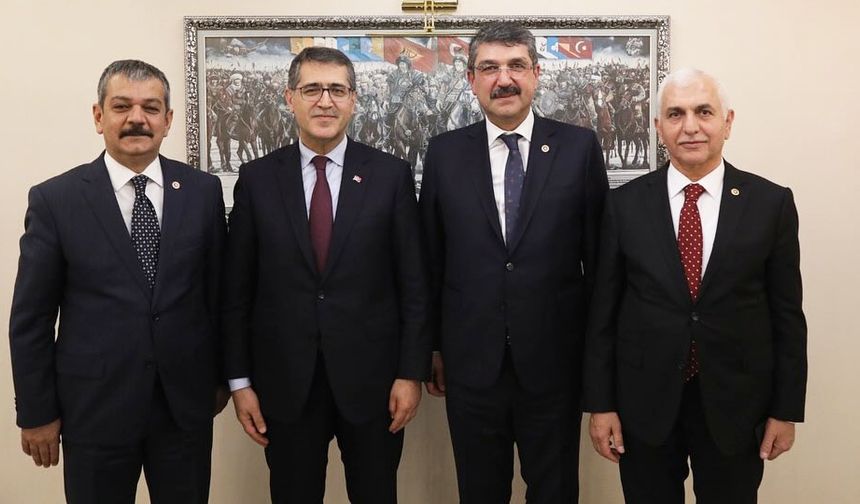 Batman’a 3 kritik yatırım için talep