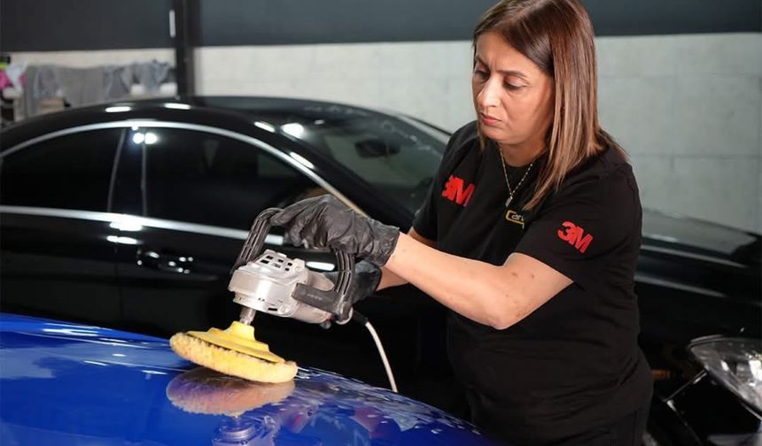 “Erkeklerin işine kadın dokunuşu: Antalya’nın usta boyacısı”