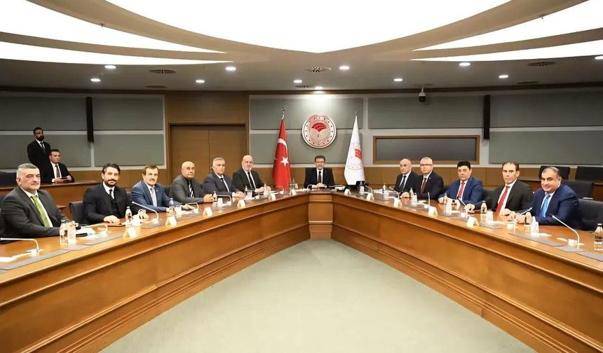 Damızlık Sığır Yetiştiricileri Merkez Birliği, Tarım Bakanı Yumaklı ile bir araya geldi