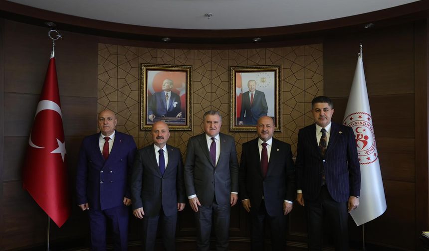 Kurt: "Adıyaman-İzmir ve Adıyaman-Antalya uçuşları başlatılmalı”