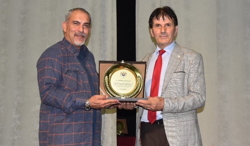 Depremin 3 Yıllık Acısını Taşıyan Şehrimden Uzakta Aldığım Ödül Unutulmaz Moral Oldu Bana