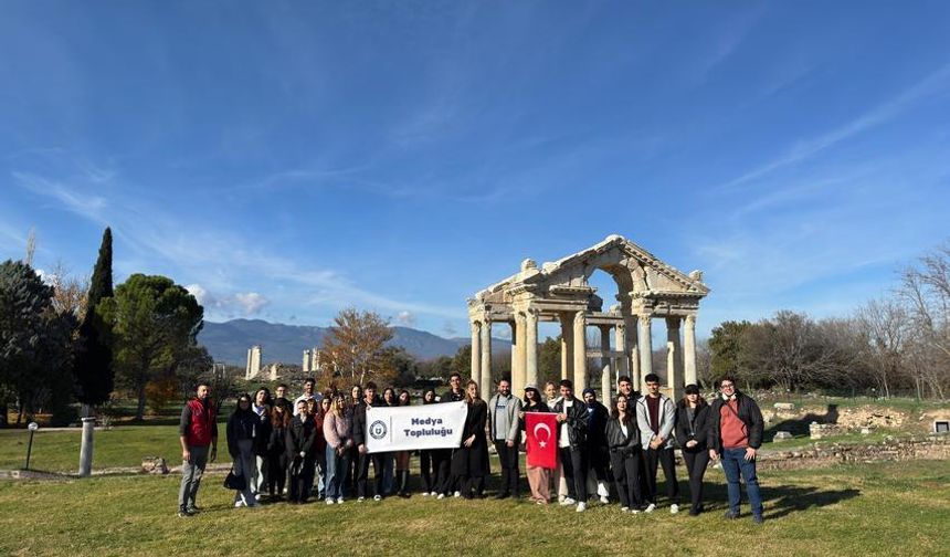 ADÜ öğrencileri, Afrodisias’ta kültürel miras yolculuğuna çıktı
