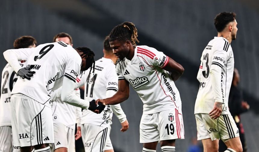 Beşiktaş, Fatih Karagümrük deplasmanından 3 puanı iki golle aldı