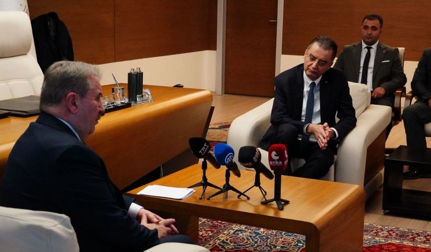 İmam Hatiplere karşı olanlar, Noel’in resmî tatil olmasını istiyor