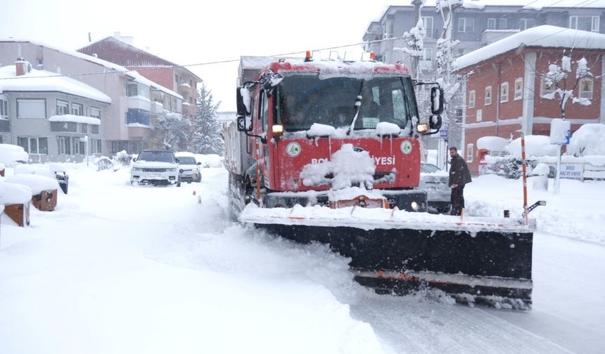 Bolu’da yoğun kar yağışı: 227 köy yolu ulaşıma kapandı