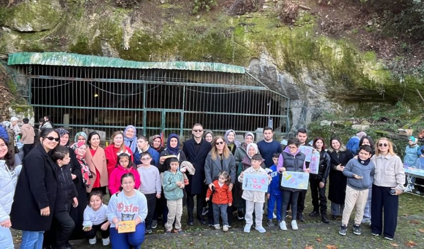 60 özel gereksinimli çocuk ve bireyle atölye karnavalı yapıldı