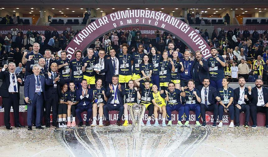 Fenerbahçe Opet, Cumhurbaşkanlığı Kupası’nda yine zirvede