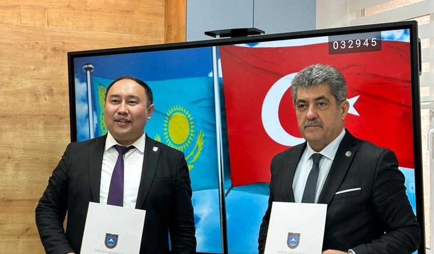 Al-Farabi Kazak Millî Üniversitesi’nde Türk Dünyası Delegasyonu bir araya geldi