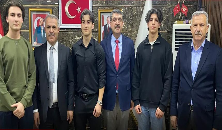 Batmanlı öğrencilere ABD yolculuğu öncesi bilgisayar desteği