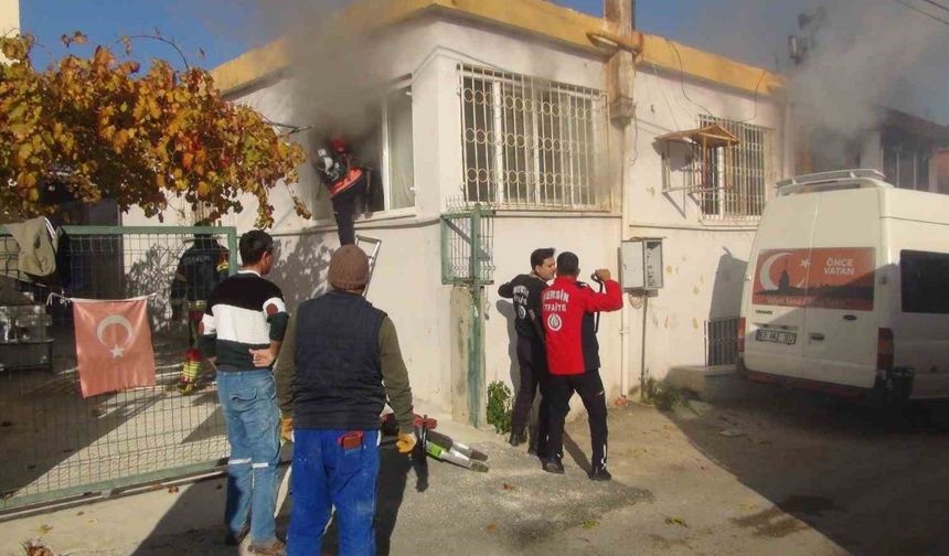 Mersin’de ev yangını: 2 kardeş hayatını kaybetti