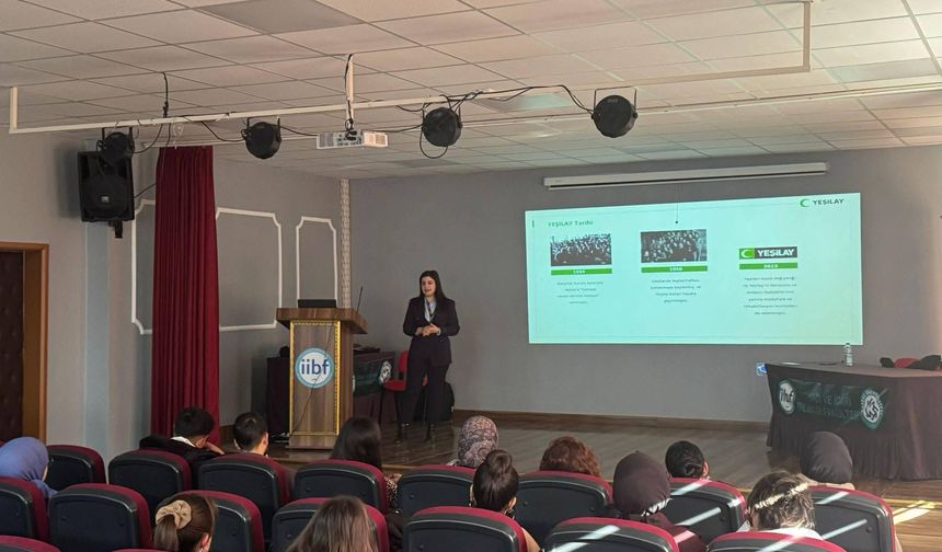 Yeşilay’dan geleceğin sosyal hizmet uzmanlarına ‘Bağımlılıkla Mücadele’ eğitimi