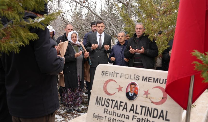 Kaymakam şehit kabrine ve ailesine ziyarette bulundu