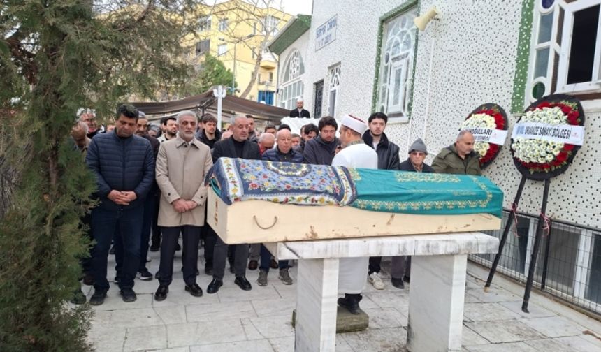 RATEM Genel Saymanı Zafer Beyaz'ın annesi Azime Beyaz hayatını kaybetti