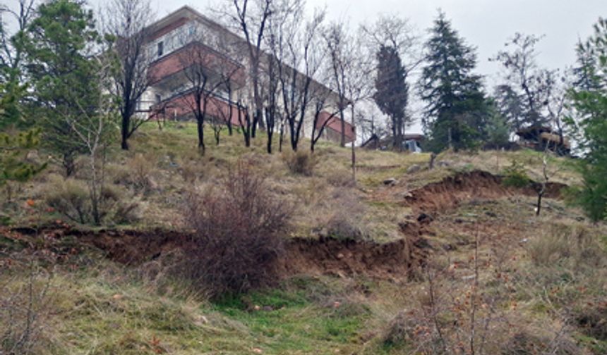 Beypazarı'nda heyelan meydana geldi