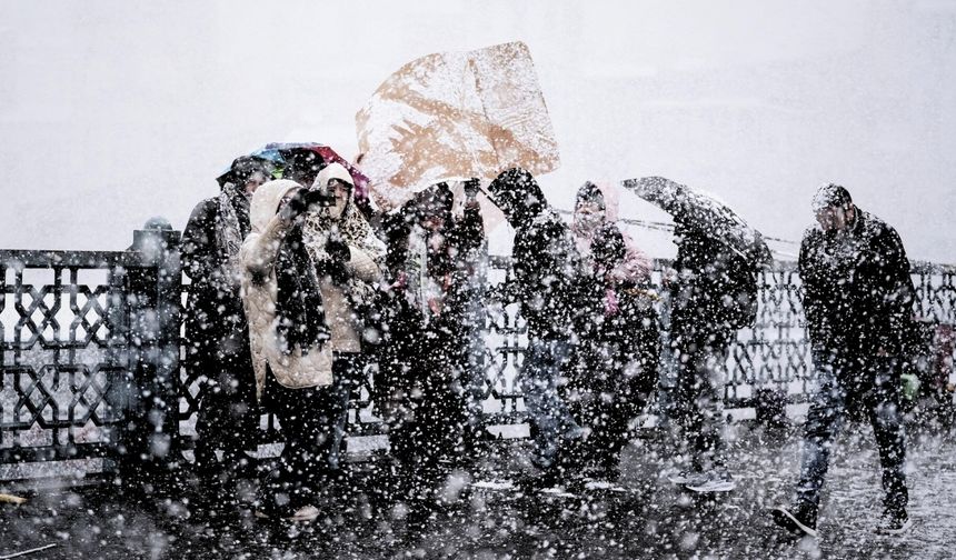 İstanbul için kar uyarısı: Fırtına ve kuvvetli yağış bekleniyor