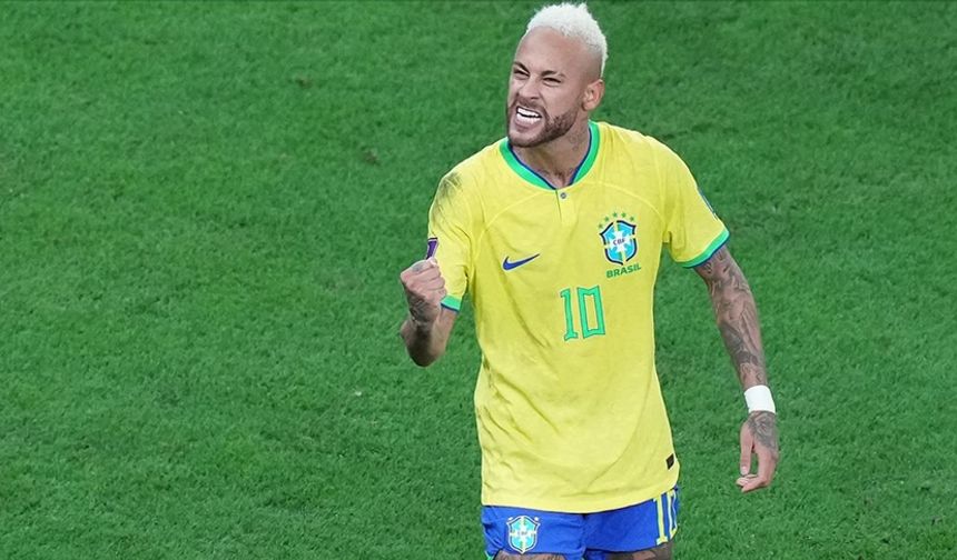 Neymar, Santos’taki sözleşmesini uzattı