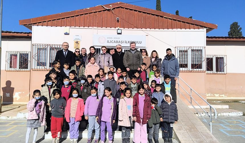 Aydın'da okul bahçeleri fidanlarla buluştu